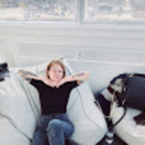 Meet your Posher, Kayla - Picture 1 of 1